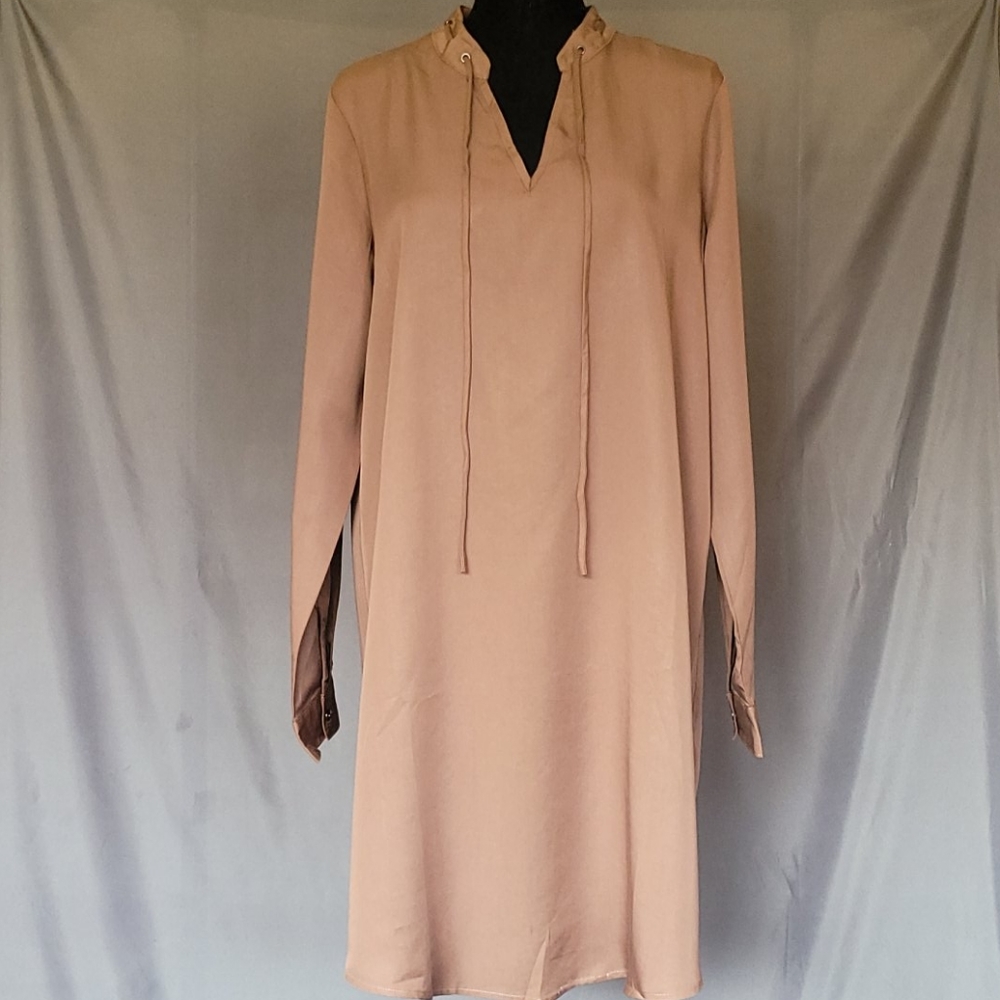 Mystree V-neck dress